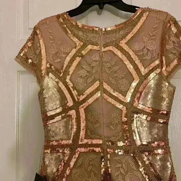 Lulu’s bronze and cream cap sleeve dress - Picture 6 of 7